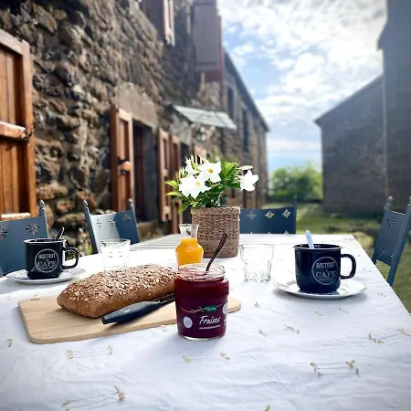 Holiday home Au Bonheur De Malou Coltines